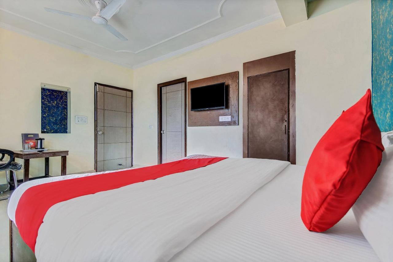 Aerocity Grand Nuova Delhi Esterno foto