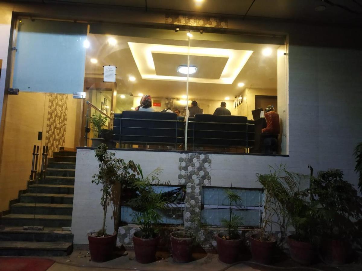 Aerocity Grand Nuova Delhi Esterno foto