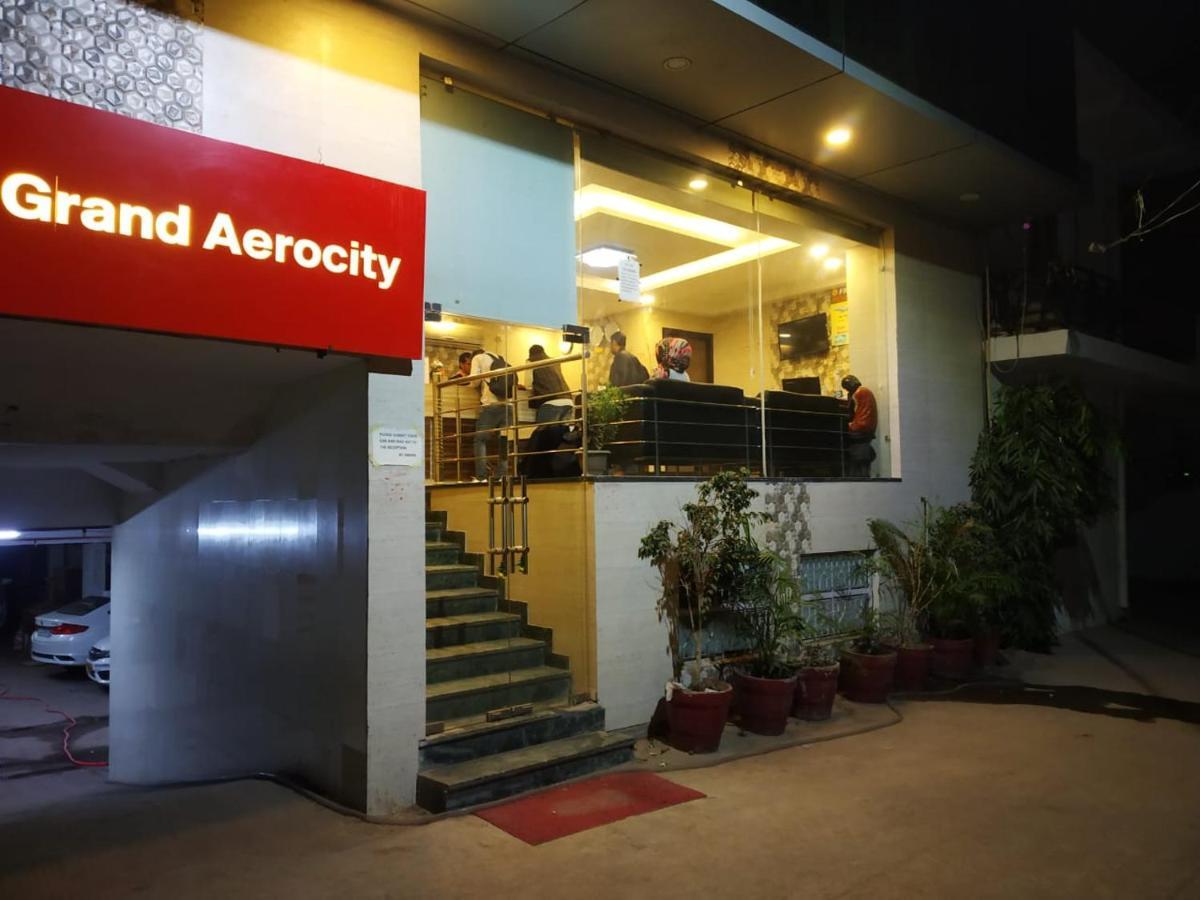 Aerocity Grand Nuova Delhi Esterno foto